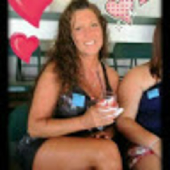 Meet your Posher, Valerie - Picture 1 of 1